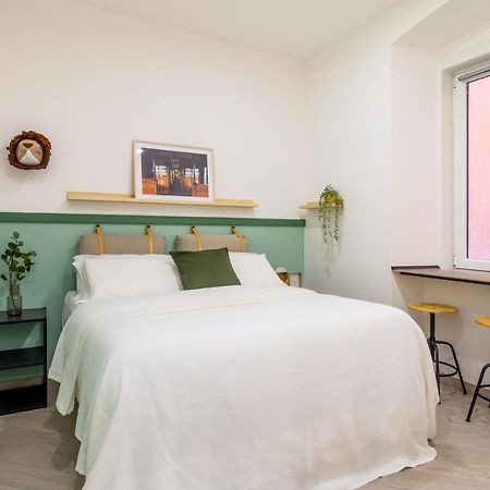 Lovely And Tiny Pied-A-Terre In The City Center 的里雅斯特 外观 照片