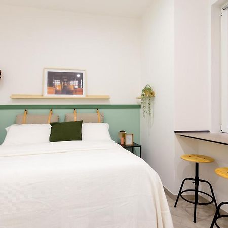Lovely And Tiny Pied-A-Terre In The City Center 的里雅斯特 外观 照片