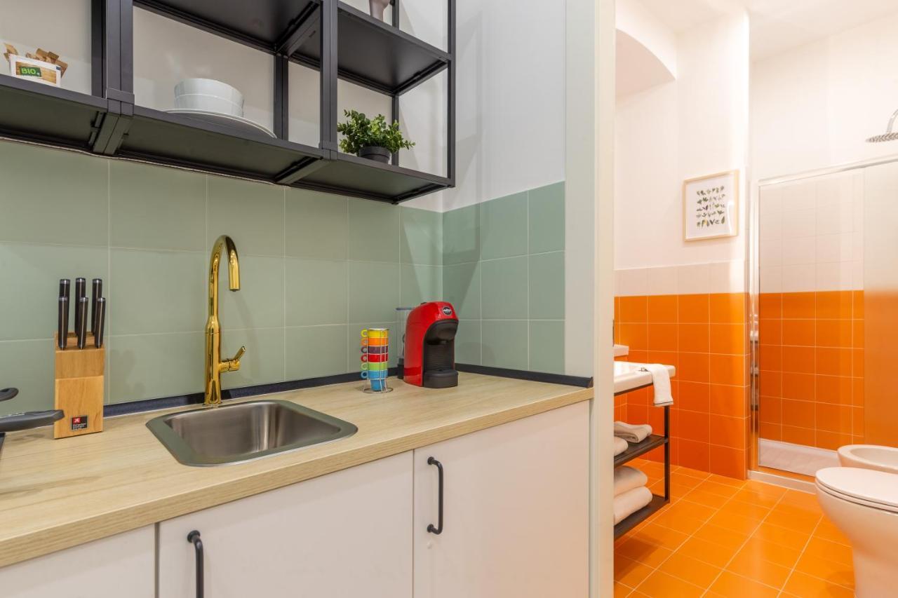 Lovely And Tiny Pied-A-Terre In The City Center 的里雅斯特 外观 照片