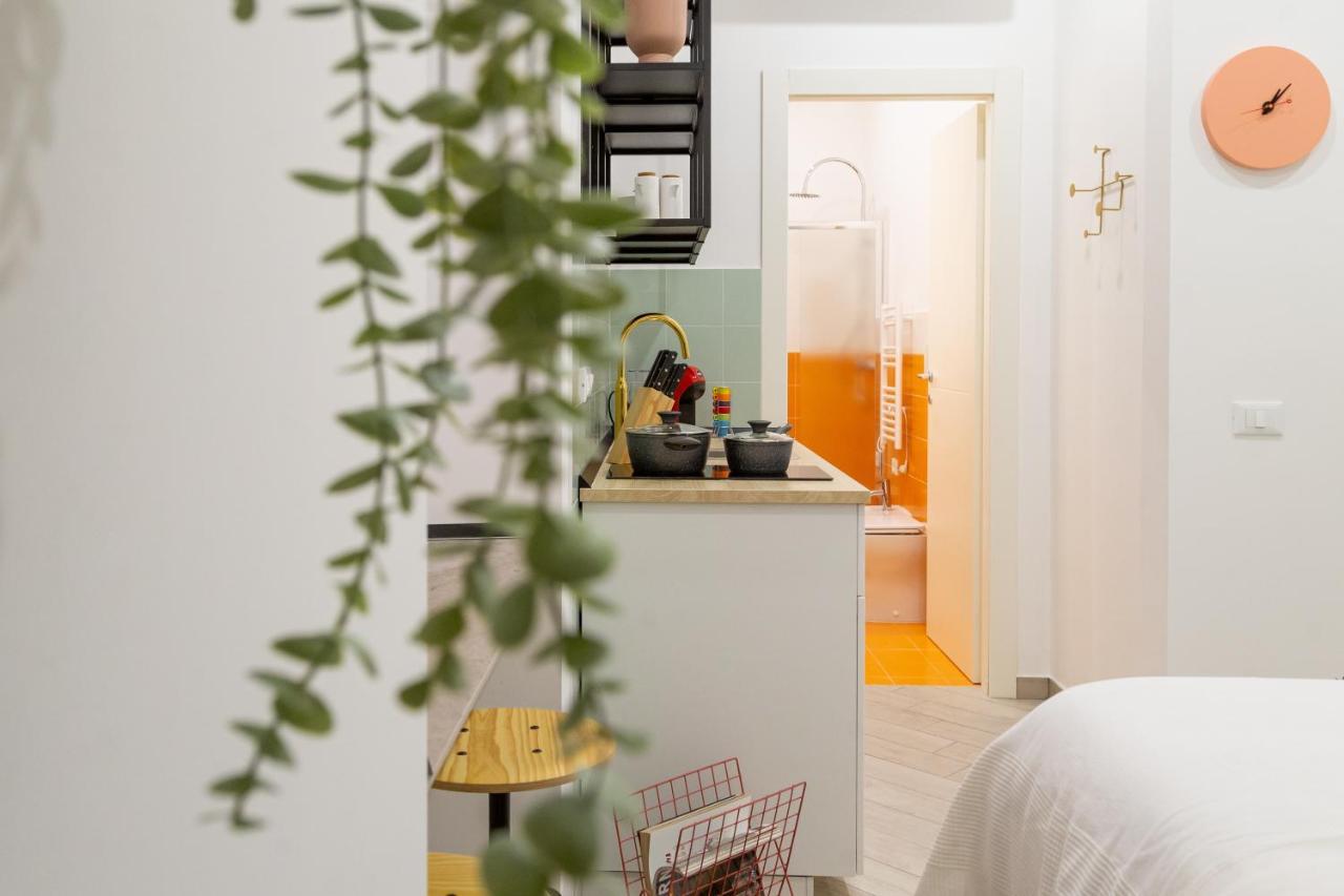 Lovely And Tiny Pied-A-Terre In The City Center 的里雅斯特 外观 照片